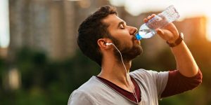 نوشیدن-آب-سرد-سوخت-و-ساز-بدن-را-افزایش-می-دهد