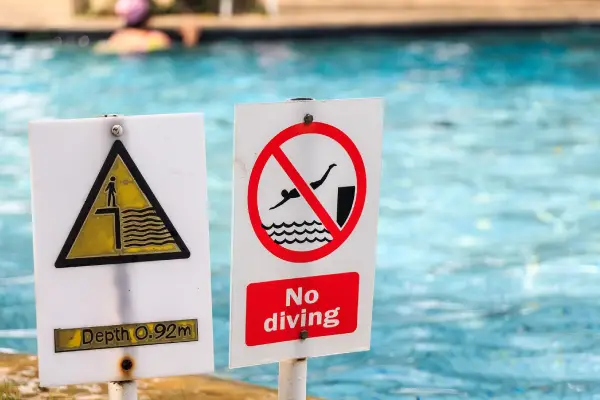 نکات ایمنی و مزایای شنا