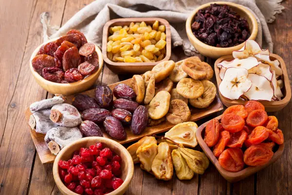 میوه خشک در برنامه تغذیه برای چاق شدن