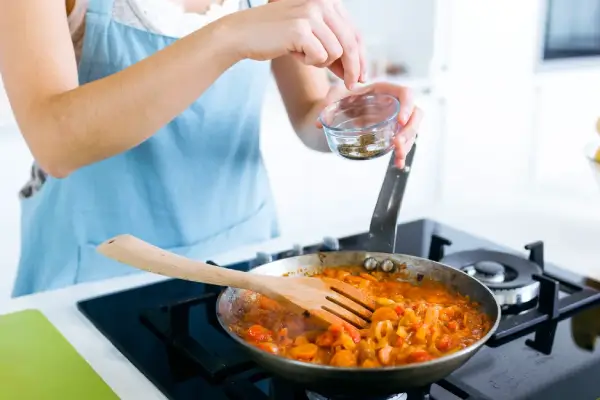 طریقه مصرف ادویه برای لاغری شکم و پهلو